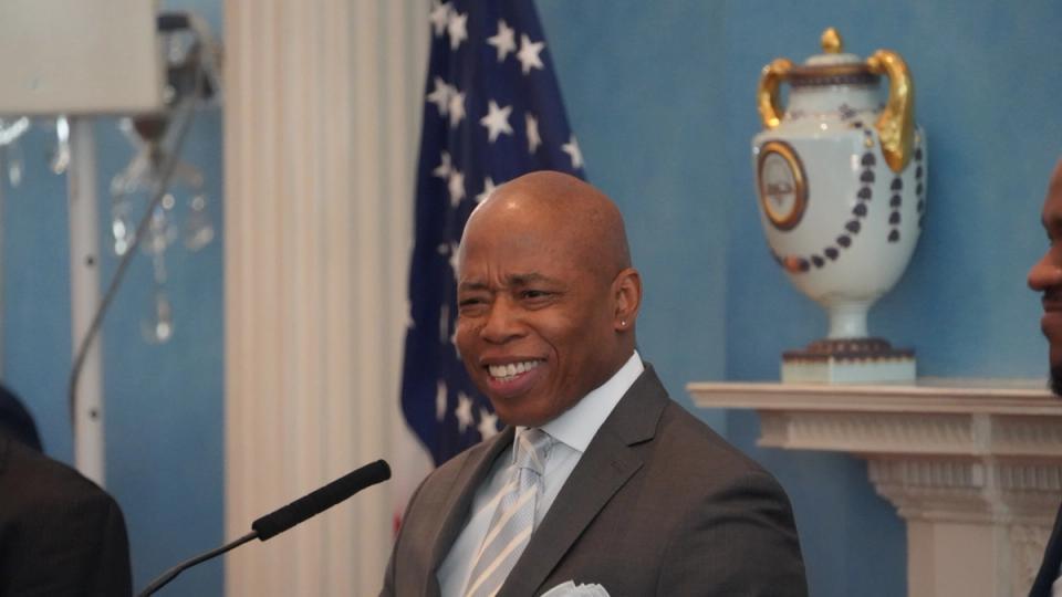 🚨 전 뉴욕시장, 발행한 토큰으로 300만 달러 먹튀 의혹