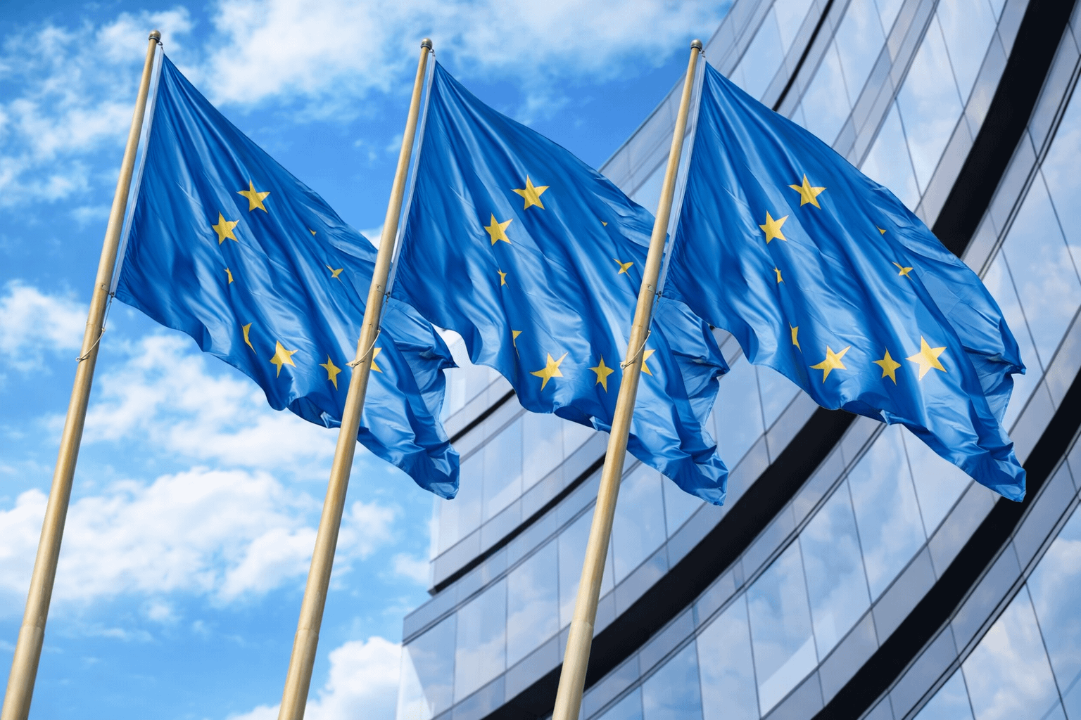 🌍 EU, 글로벌 암호화폐 규제 경쟁 속 MiCA 규정 재검토 착수